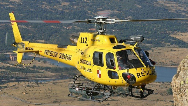 ep sucesos- rescatado ileso un montanero de 34 anos que se quedo enriscado en la portilla de los