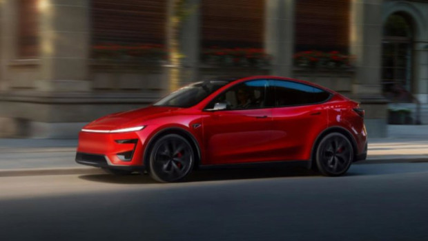 ep tesla lanza en espana el nuevo model y performance con mas potencia y autonomia desde 61990 euros