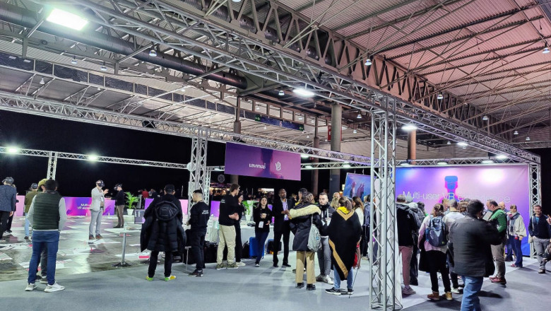 stand lavinia univrse 1 