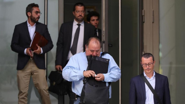 ep administradorla sociedad hispart joan manuel parra 1i salela audiencia nacional juntosu abogado 1d tras declararordenjuez jose demata tras confesarun juzgadobarcelona haber cobrado trabajos realizadosla exti