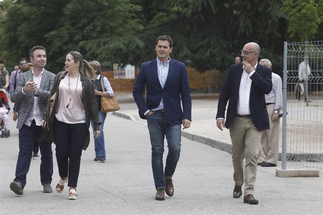 ep albert rivera visitaferialibrocon marta riverafelix alvarez
