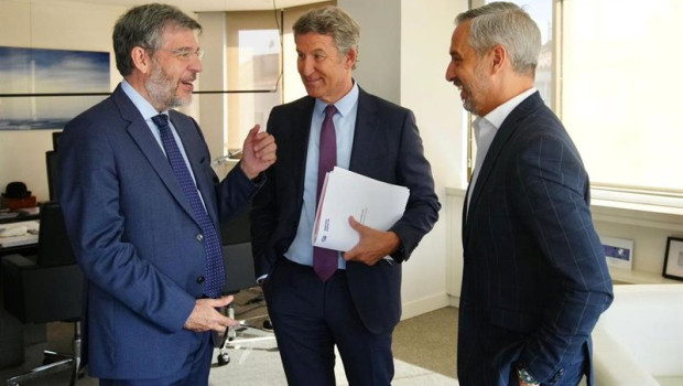 ep archivo alberto nadal con nunez feijoo y juan bravo ep archivo alberto nadal con nunez feijoo y juan bravo