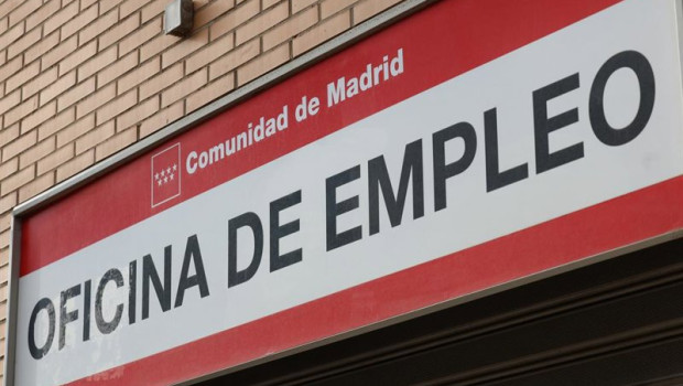 ep archivo   cartel de una oficina de empleo