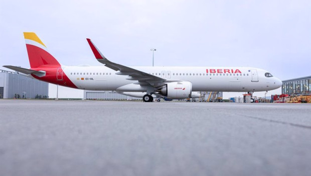 ep archivo   el nuevo airbus a321xlr de iberia se prepara para su ferry flight a madrid