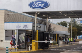 ep archivo   varios trabajadores en la fabrica de ford a 12 de junio de 2024 en almussafes valncia