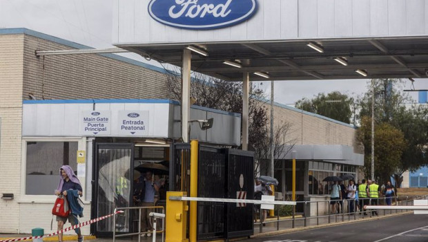 ep archivo   varios trabajadores en la fabrica de ford a 12 de junio de 2024 en almussafes valncia