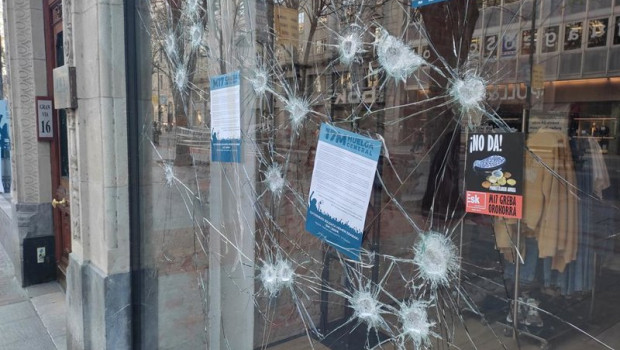 ep destrozos provocados en un comercio de bilbao durante la huelga general convocada por sindicatos