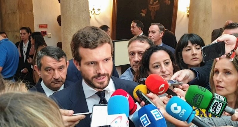 ep el lider del pp pablo casado firma en asturias la alianza con foro