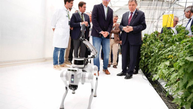 ep el ministro de agricultura pesca y alimentacion luis planas visita el nuevo centro tecnologico de