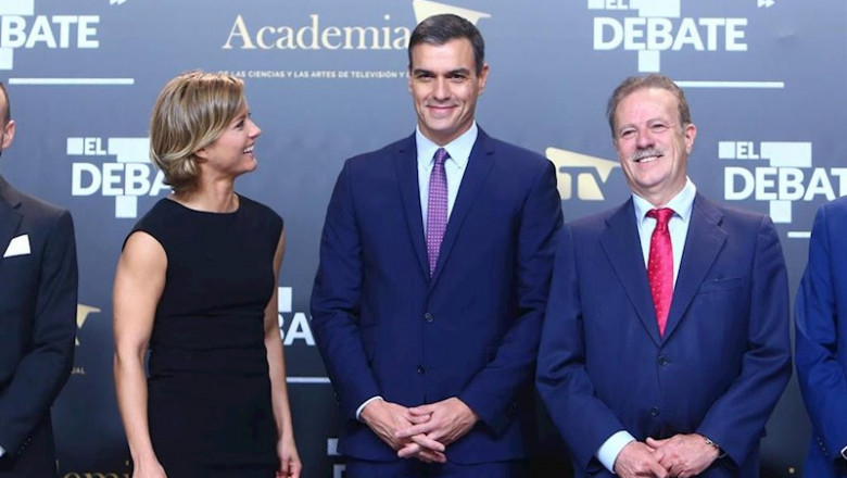El presidente del Gobierno en funciones, Pedro Sánchez, acompañado por la presidenta de la academia de la televisión, María Casado | Ricardo Rubio - Europa Press ep el presidente del gobierno en funciones pedro sanchez acompanado por la presidenta de la academia