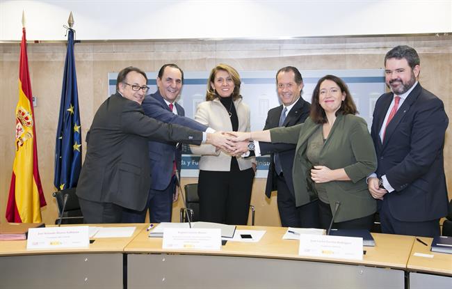 Firma del acuerdo en el Ministerio de Economía | CESGAR ep firmaacuerdoministerioeconomia