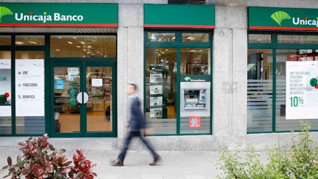 ep imagen de una sucursal de unicaja banco ep imagen de una sucursal de unicaja banco