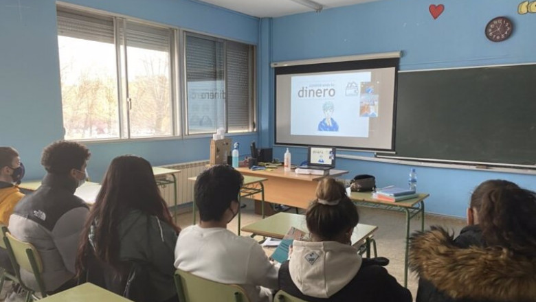 ep la caixa y el instituto de estudios financieros formaran a 680 jovenes madrilenos en cultura