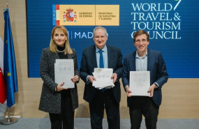 ep la presidenta de wttc gloria guevara el ministro de industria y turismo jordi hereu y el alcalde