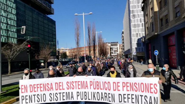 ep manifestacion del movimiento de pensionistas de euskal herria en pamplona ep manifestacion del movimiento de pensionistas de euskal herria en pamplona