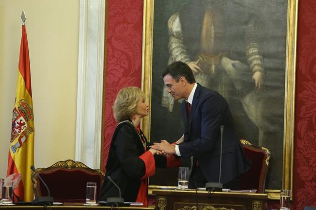 María Teresa Fernández de la Vega y el presidente Pedro Sánchez | MONCLOA - Archivo ep maria teresa fernandezla vegapresidente pedro sanchez