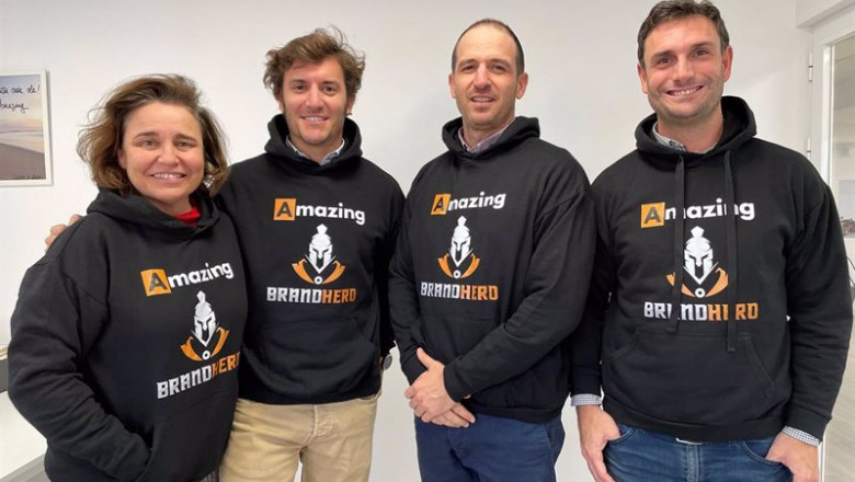 Mariví Hernández-Ros, co-fundadora de Amazing; Joaquín Otamendi, co-fundador y consejero delegado de Amazing y director de marketing en BrandHero; Lucas Villanueva, COO de BrandHero, y Antón Suárez, co-fundador de Amazing | BRANDHERO ep marivi hernandez ros co fundadora de amazing joaquin otamendi co fundador y consejero delegado de