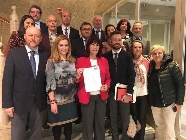 Micaela Navarro y diputados andaluces del PSOE | PSOE ep micaela navarrodiputados andalucespsoe