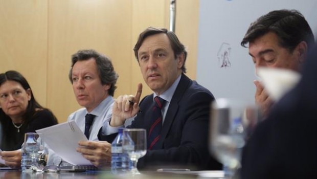 ep rafael hernando con carlos florianosusana lopez ares