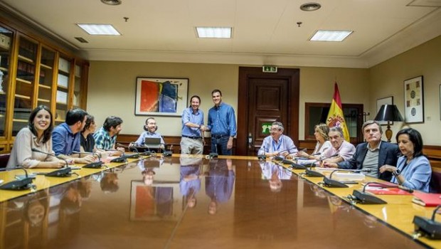 ep reunionpsoepodemos presididapedro sanchezpablo iglesias