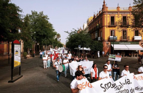 ep trabajadores de abengoa se manifiestan en sevilla en una foto de archivo