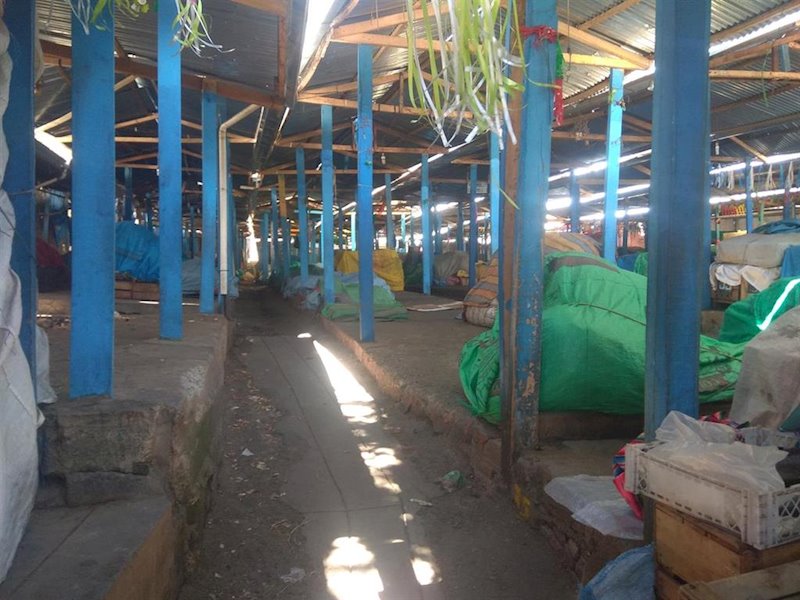 ep un mercado desabastecido en la paz