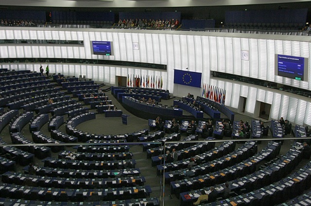 El Parlamento Europeo configura los grupos y mañana votará al presidente