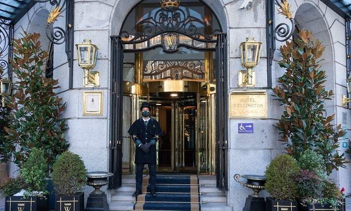 1622547045 hotel wellington