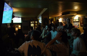 ep archivo   aficionados viendo un partido de futbol en un bar de madrid