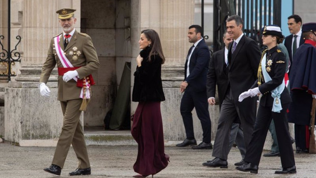 ep archivo el rey felipe vi la reina letizia el presidente del gobierno pedro sanchez y la ep archivo el rey felipe vi la reina letizia el presidente del gobierno pedro sanchez y la
