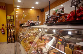 ep archivo   seccion de charcuteria de un supermercado de madrid espana