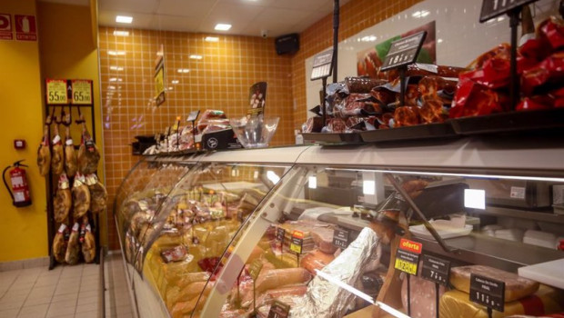 ep archivo   seccion de charcuteria de un supermercado de madrid espana