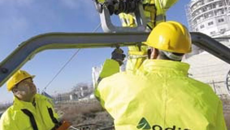 Archivo - Trabajadores de mantenimiento de infraestructura ferroviaria de Adif | ADIF - Archivo ep archivo trabajadores de mantenimiento de infraestructura ferroviaria de adif