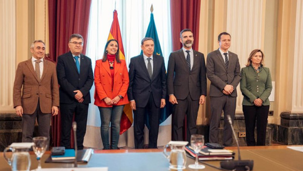 ep el ministro de agricultura pesca y alimentacion luis planas se reune con los consejeros de pesca
