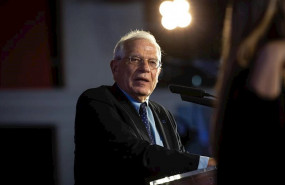 ep el ministro de exteriores en funciones josep borrell durante el mitin final de campana del psc en ep el ministro de exteriores en funciones josep borrell durante el mitin final de campana del psc en