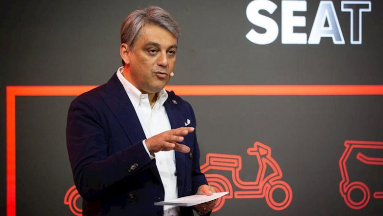 El president de Seat, Luca de Meo, ofereix una conferència sobre micromovilitat urbana durant la novena edició de la Smart City Expo World Congress (SCEWC), a Barcelona (Espanya), 19 de novembre del 2019. | David Zorrakino - Europa Press ep el president de seat luca de meo ofereix una conferncia sobre micromovilitat urbana durant la
