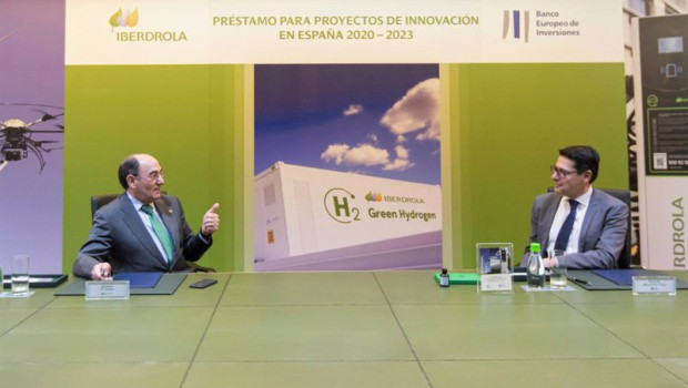ep el presidente de iberdrola ignacio galan con el vicepresidente del bei ricardo mourinho durante