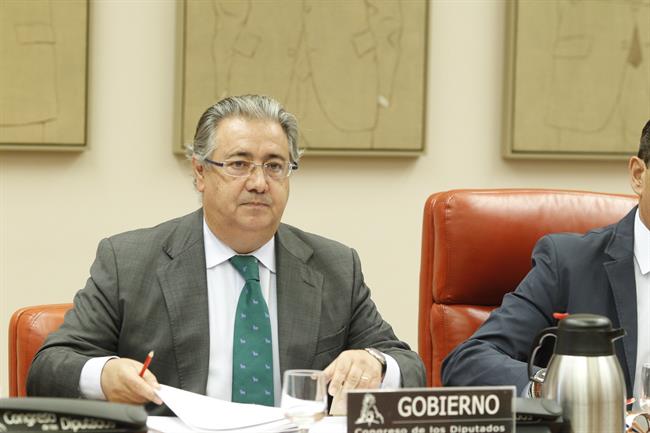 Juan Ignacio Zoido comparece para informar de la política migratoria | EUROPA PRESS ep juan ignacio zoido compareceinformarla politica migratoria