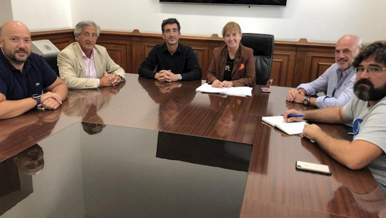 La concejala de Deportes cierra un acuerdo con clubes y Federación para que El Independiente y CRS Bathco hagan uso del campo de San Román | AYUNTAMIENTO - Archivo ep la concejala de deportes cierra un acuerdo con clubes y federacion para que el independiente y