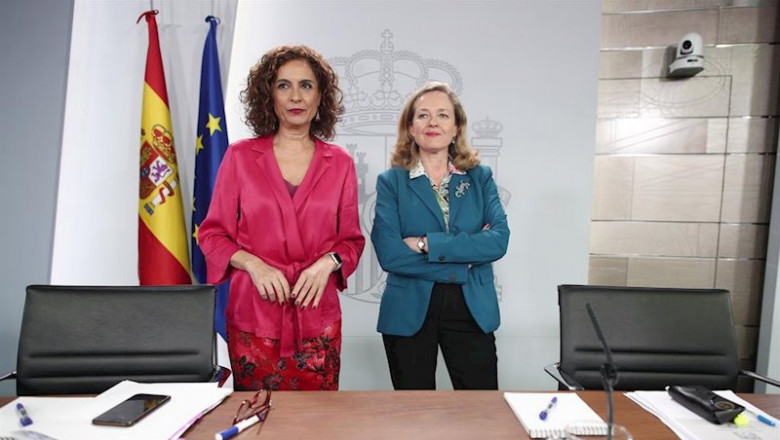 La ministra Portavoz y de Hacienda, María Jesús Montero y la vicepresidenta tercera y ministra de Asuntos Económicos y Transformación Digital, Nadia Calviño. | Eduardo Parra - Europa Press - Archivo ep la ministra portavoz y de hacienda maria jesus montero y la vicepresidenta tercera y ministra de