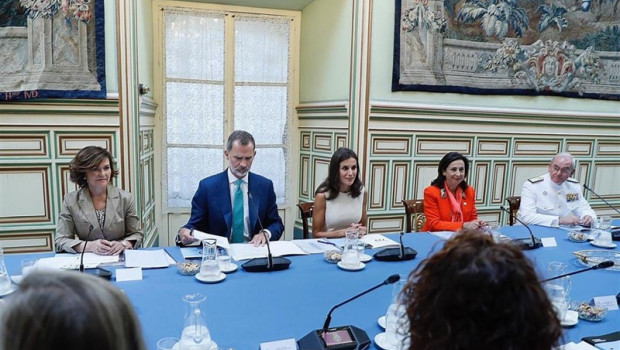 ep los reyes de espana junto a la vicepresidenta del gobierno en funciones carmen calvo i y la