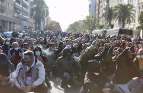 ep nuevos cortes de carretera en la huelga del metal de cadiz a 18 de noviembre del 2021 en cadiz