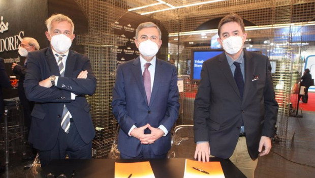 ep paradores el instituto cervantes y rne crean un programa de encuentros con escritores