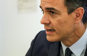 ep presidentegobiernofunciones pedro sanchez durantereunionpalaciola moncloala presidenta electala comision europea ep presidentegobiernofunciones pedro sanchez durantereunionpalaciola moncloala presidenta electala comision europea