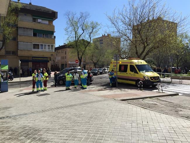 Sanitarios del SUMMA en Orcasitas | EMERGENCIAS 112 COMUNIDAD DE MADRID ep sanitariossummaorcasitas