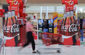 ep supermercado decorado por coca cola