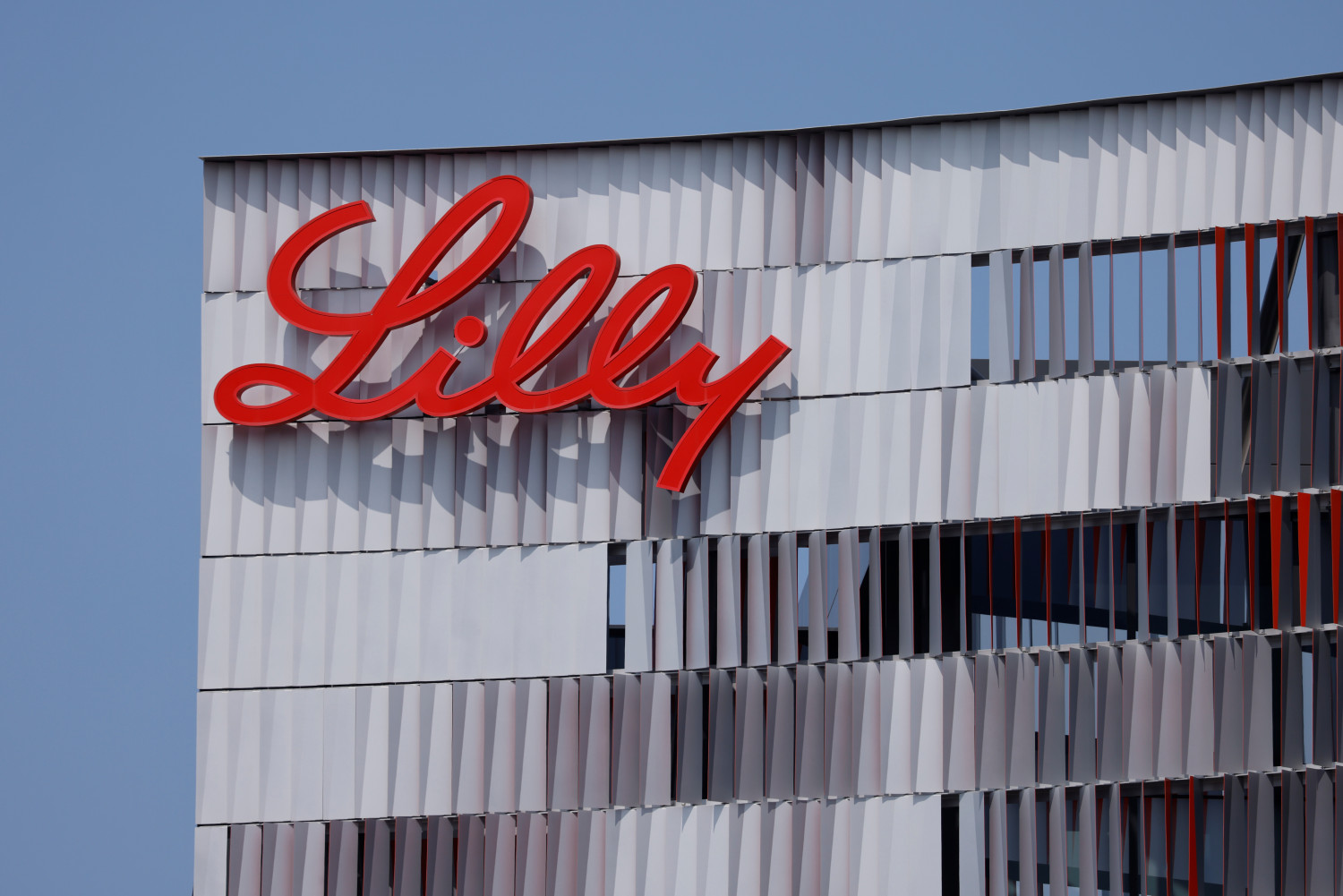 le logo d eli lilly est visible sur l un des bureaux de l entreprise a san diego le logo d eli lilly est visible sur l un des bureaux de l entreprise a san diego