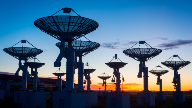 np   eviden gestionar los datos de dos de los mayores radiotelescopios del mundo el ska low y el ska mid
