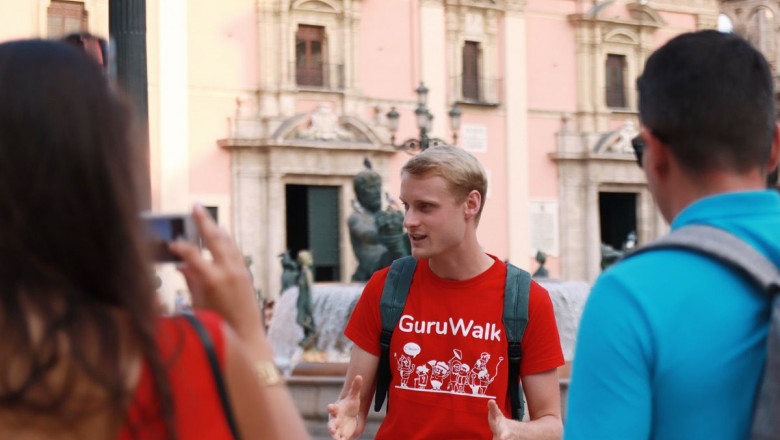 1593759890 free tour realizado antes del confinamiento en la plaza de la virgen de valencia
