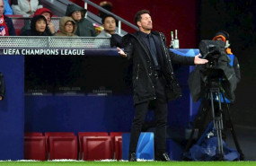 ep 22 october 2019 spain madrid atletico madrid coach diego simeone gestures to his players from the